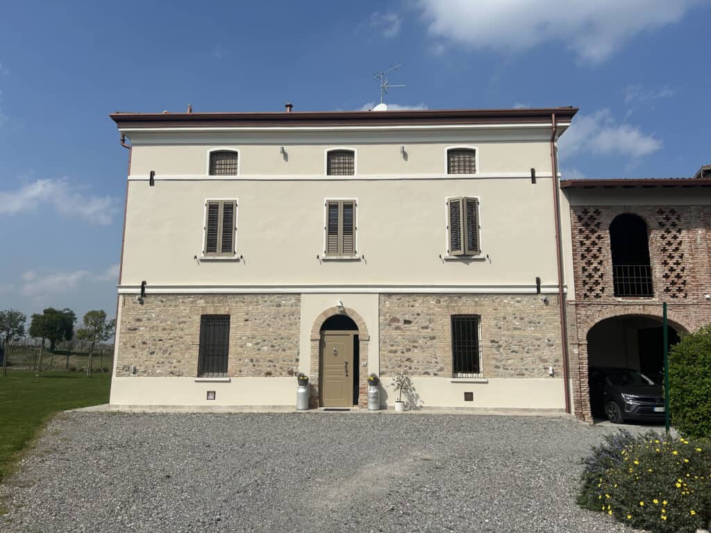 Edificio sottoposto a intervento con barriera chimica
