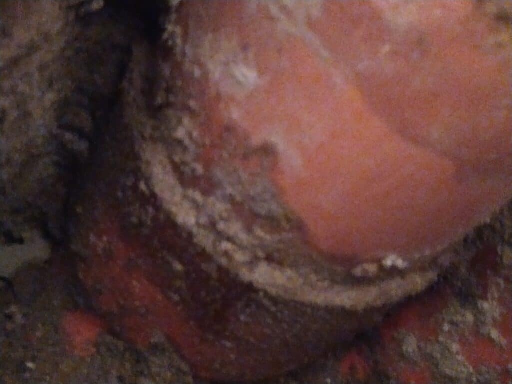 Perdita da tubazione e degrado localizzato della parete Rilievo diagnostico delle pendenze esterne del terreno