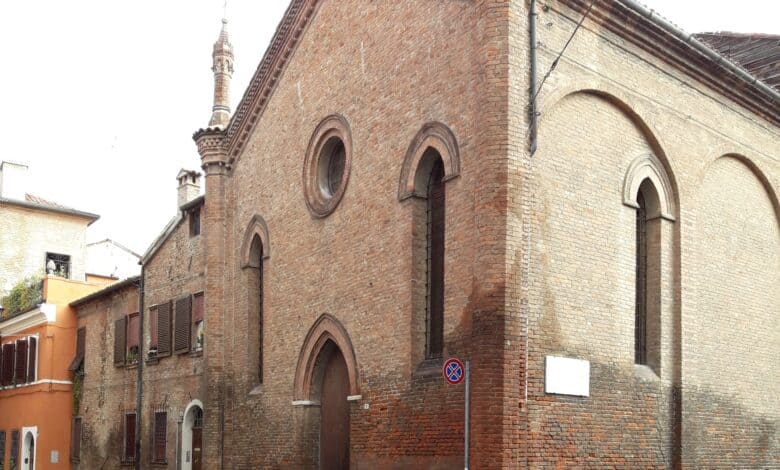 cause deterioramento facciate edifici storici Ferrara