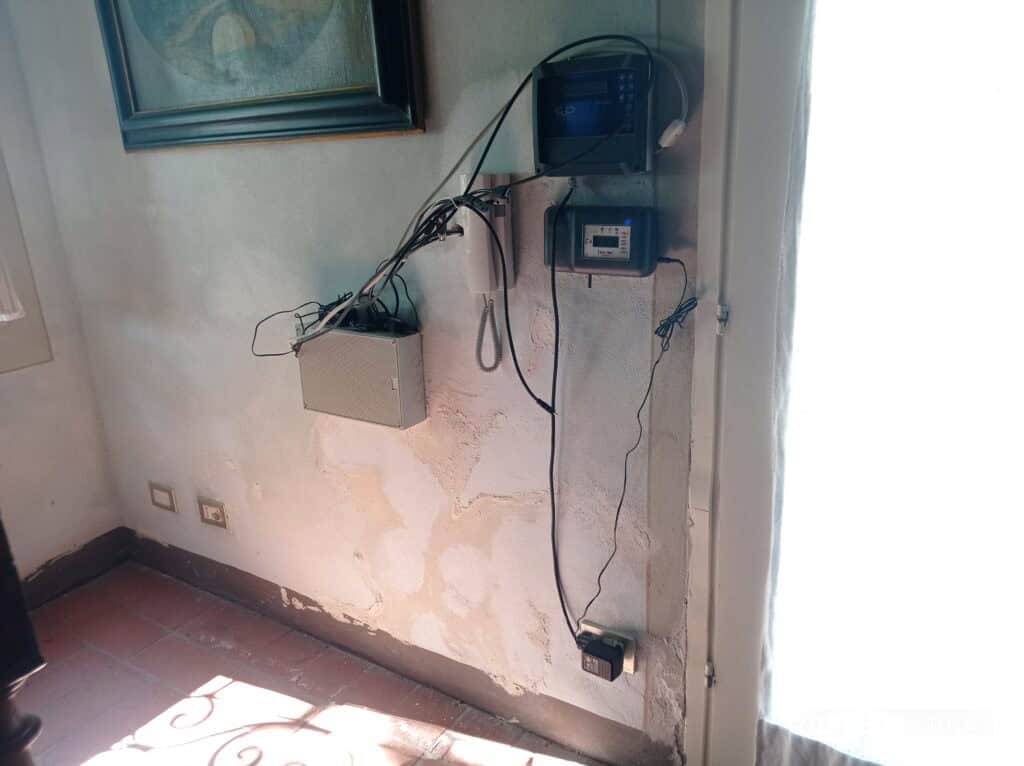elettrosmosi non funziona impianto installato parete degrado degli intonaci causato dalla presenza di umidità impianto elettrosmosi installato parete