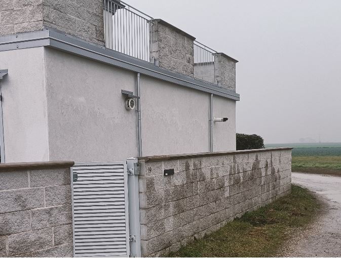 Sistema di ventilazione meccanica controllata installato su muratura Sistema di ventilazione meccanica controllata installato su muratura