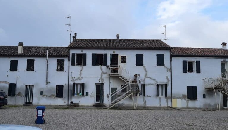 Umidità nei muri in pietra: il ruolo di temperatura, malte e intonaci