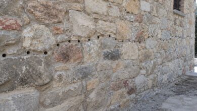 Perforazioni eseguite in una muratura portante in pietra e sasso