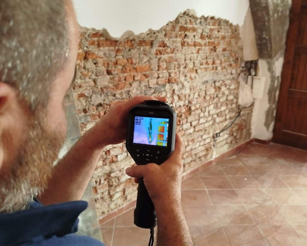 Verifica strumentale della muratura dopo un intervento contro l’umidità